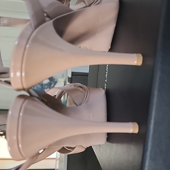 Saint Laurent Tribute Vitello Vernice Soft Nude - Picture 9 of 9